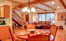 Beautiful Santa Fe Residence Blocks From The Plaza And Close To Ski Basin